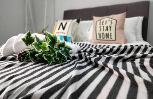 Kampung Sungai Raya House | Comfortable 3BR Retreat near MRT Cheras Tmn Suntex
