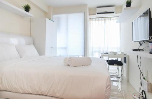 Jakarta Apartment | Cozy Studio @ Tifolia Apartment with Pool Access