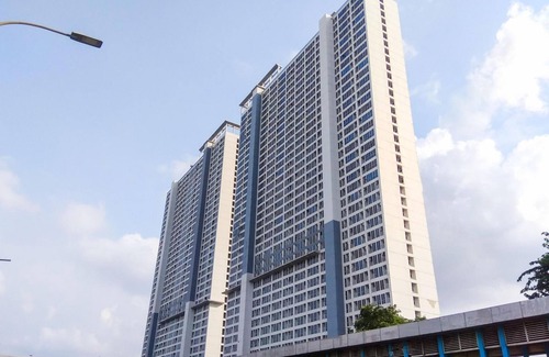 Kelapa Gading Timur Apartment | Cozy Living Studio at Tifolia Apartment with Kitchen Access