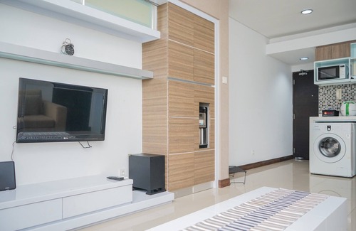 Senayan Apartment | Cozy Tamansari Semanggi 2BR Apartment with Pool & Kitchen