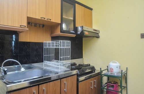 Palmerah Apartment | Cozy 2BR Apartment with Kitchen & Breakfast at Semanggi
