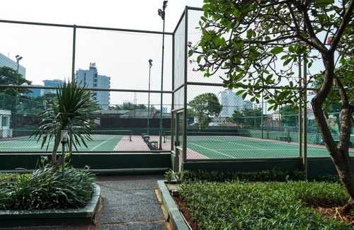 Palmerah Apartment | Cozy 2BR Apartment with Kitchen & Breakfast at Semanggi