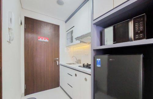 Ciputat Apartment | Homey and Nice Studio at Transpark Bintaro Apartment By Travelio