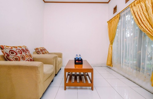 Caringin Apartment | Homey And Simply Studio At Graha Wishnu Guest House