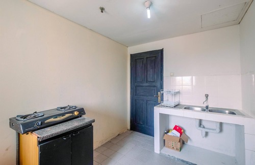 Gambir Apartment | Cozy 3BR Juanda Apartment with Pool and Family Amenities