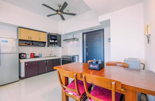 East Kuningan Apartment | Inviting 1Br Apartment at Ambassade Kuningan with Breakfast