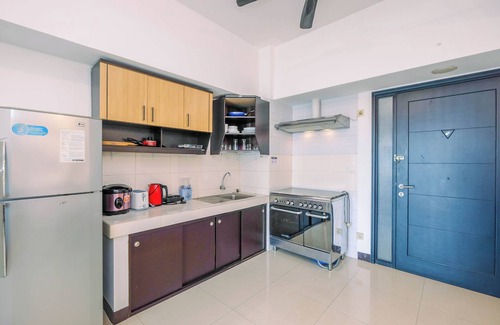 East Kuningan Apartment | Inviting 1Br Apartment at Ambassade Kuningan with Breakfast