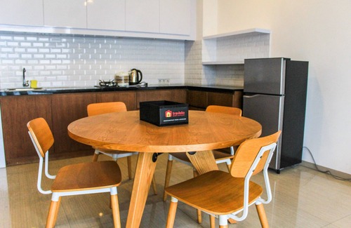 Kuningan Apartment | Cozy 3BR Apartment with Pool at Ambassade Residences
