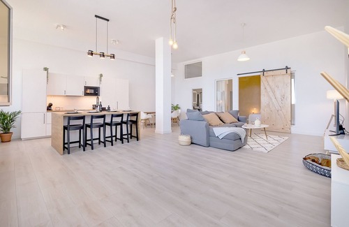 Competa Apartment | Family-Friendly Homey Apt. in Cómpeta with Perfect Rating