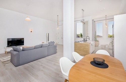 Competa Apartment | Family-Friendly Homey Apt. in Cómpeta with Perfect Rating