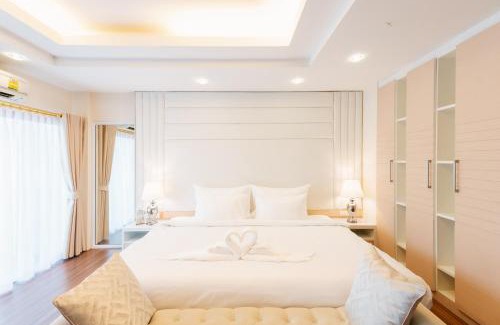 Hat Yai Villa | Inviting Home at Hat Yai: Perfect for Groups & Families