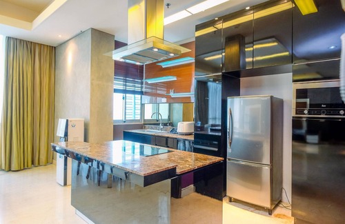 Bangka Apartment | Cozy 3Br Penthouse with Family-Friendly Amenities in Kemang
