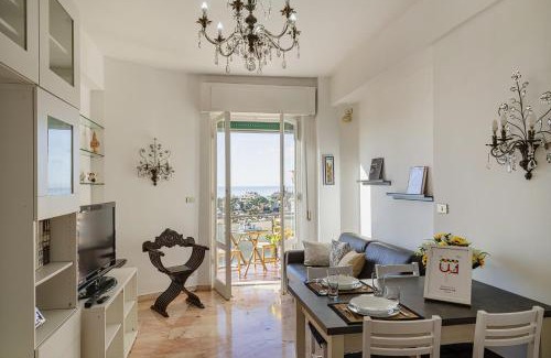 Quinto al Mare Apartment | Inviting Seaview Apartment for Families by Wonderful Italy