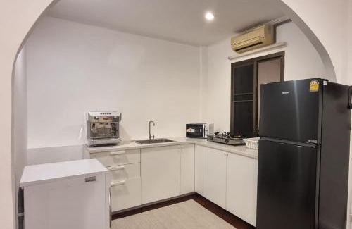 Ploenchit Apartment | Cozy Homey Stay Villa & Cafe by Hematoa - Family Friendly
