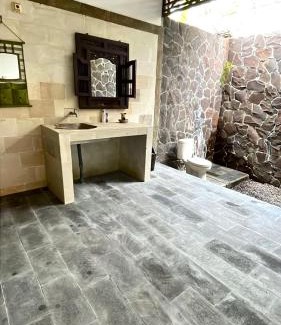 Bondalem Cabin | Homey Villa- 5 mins to the Beach at Bondalem Tejakula