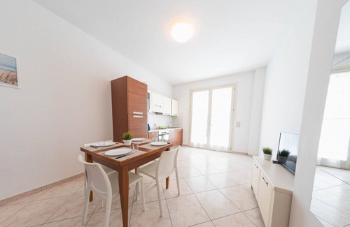 Alba Adriatica Apartment | Cozy Homiday - Felicioni Alba Adriatica with Kitchen & Pets