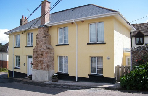 Otterton Cottage | Homely Cottage in Devon: Ideal for Walks & Birdwatching