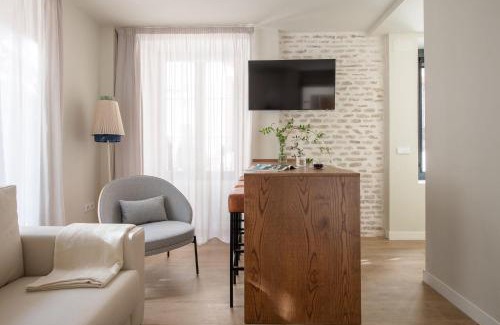 San Vicente Apartment | Inviting Hommyhome Duque de Veragua - 4-Star Family Retreat