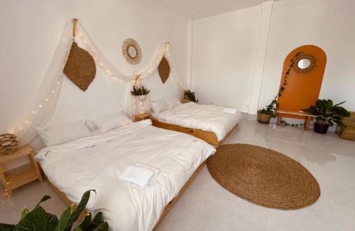 Bao Loc Hotel | Relax at HOMO CHILL: Pet-Friendly with Breakfast & Hot Tub