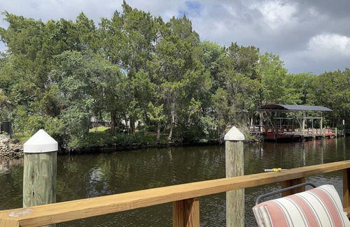 Riverhaven Village Villa | Charming Homosassa River Retreat with Pool and Pet-Friendly Options
