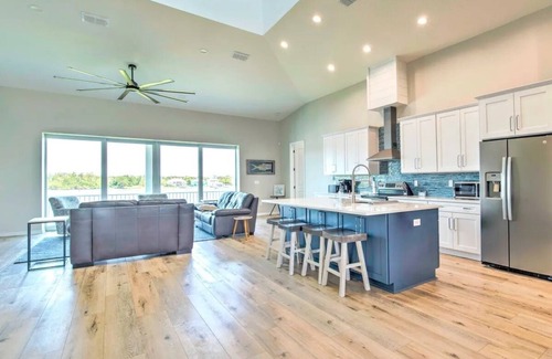 Homosassa House | Prime Location Homosassa Riverfront Home - 10/10 Guest Rated