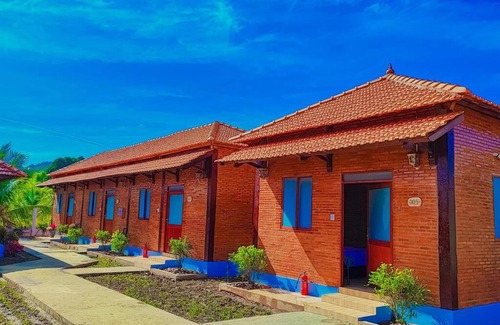 Quan Tom Villa | Affordable Homestay Hương Rừng with Family-Friendly Amenities