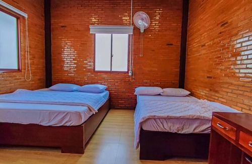 Quan Tom Villa | Affordable Homestay Hương Rừng with Family-Friendly Amenities