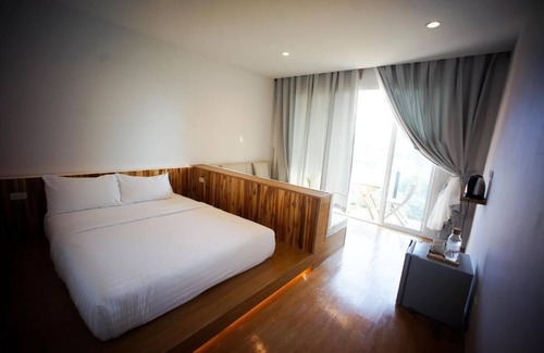 Pua Hotel | Discover HOMU Villa Pua: Family-Friendly with Pool & Dining
