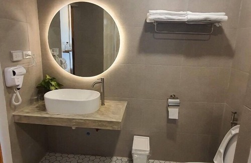 Pua Hotel | Discover HOMU Villa Pua: Family-Friendly with Pool & Dining