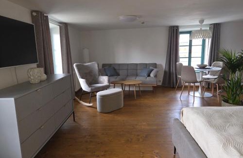 Mseno House | Cozy Homutův Statek: Guest Rated 9/10 with Breakfast Included
