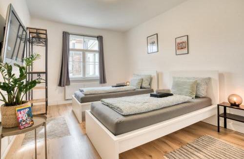 Sud Apartment | HOMY Retro Apartment with Netflix and Free Wi-Fi