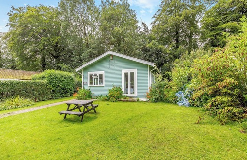 Holsworthy Cottage | Relaxing 2 Bedroom Retreat in Bradworthy with Lake Views