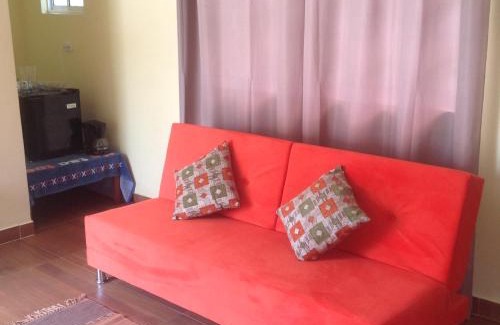 La Loma Apartment | Honey Hill View: Guest Rated 10/10 & Pet Friendly Retreat