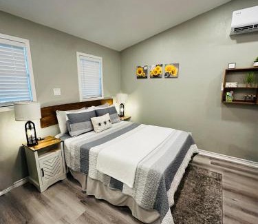 Kountze Cabin | Honey Hive