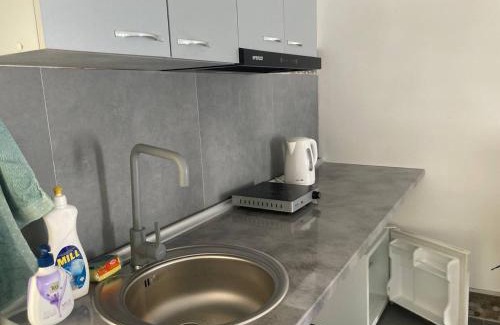 Prilep Bed & Breakfast | Budget-Friendly Getaway at Honey Home by KOSTOSKI INN