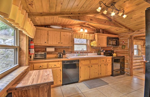 McLeod Cabin | Tranquil Honey's Cabin: Fish, Hike & Relaxing Views