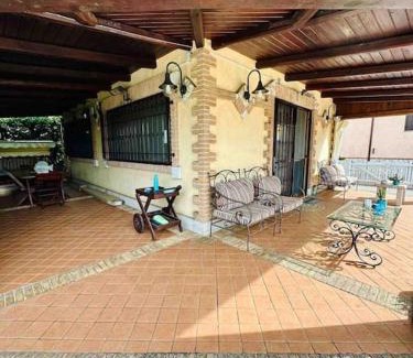 Sermoneta House | Cozy Retreat at Honey's Home - Perfect for Families