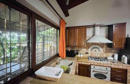 Sermoneta House | Cozy Retreat at Honey's Home - Perfect for Families