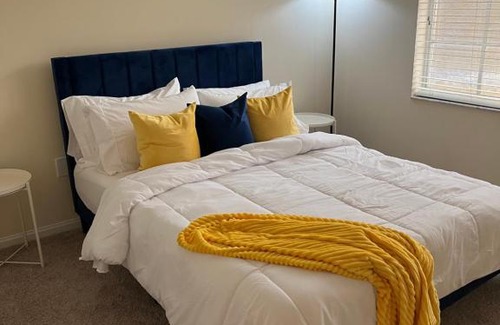 Boynton Beach Apartment | Guest Rated 10/10: Honeycomb Hideout with Pool & Hot Tub