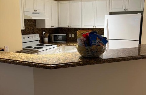 Boynton Beach Apartment | Guest Rated 10/10: Honeycomb Hideout with Pool & Hot Tub