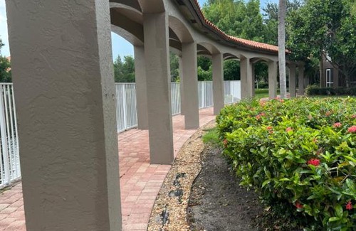 Boynton Beach Apartment | Guest Rated 10/10: Honeycomb Hideout with Pool & Hot Tub