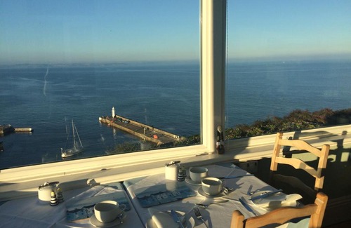 Mevagissey Bed & Breakfast | Ocean View Retreat at Honeycombe House - 4-Star Rated Haven