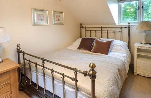 Brigsteer House | Welcome to Honeypot Cottage: Family-Friendly Getaway