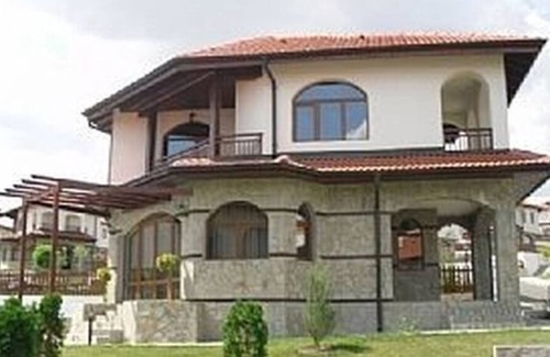 Aheloy Villa | Cozy Honeypot Villa with Pool, Spa & Family-Friendly Fun