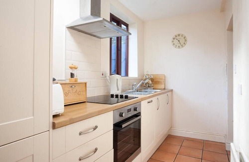 Bowness-on-Windermere Cottage | Cozy Honeysuckle Cottage with Open Fire in Bowness