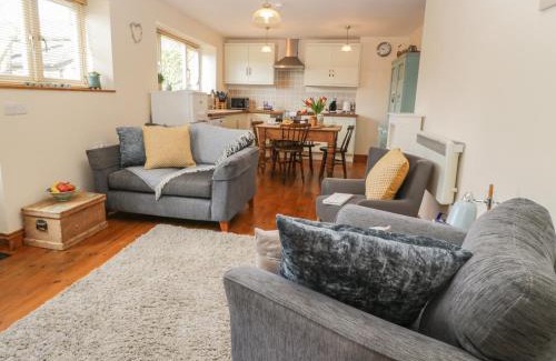 Saint Erth Praze House | Child-Friendly Honeysuckle Cottage - Rated 9.5/10 by Guests