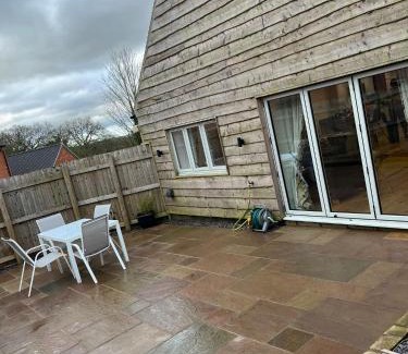 Alton House | Experience Honeysuckle Cottage - A 4-Star Family Retreat