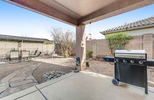 Gold Canyon House | Family-Friendly Retreat at Honeysuckle Hideaway