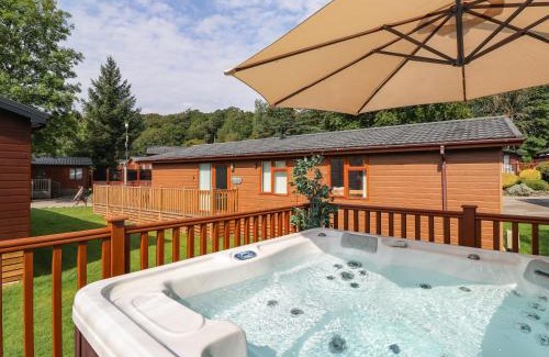 Troutbeck Bridge House | Family-Friendly Getaway at Honeysuckle Lodge