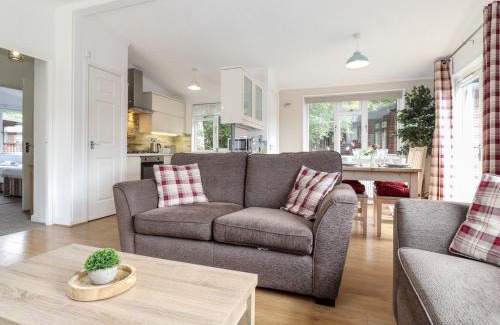Troutbeck Bridge House | Family-Friendly Getaway at Honeysuckle Lodge
